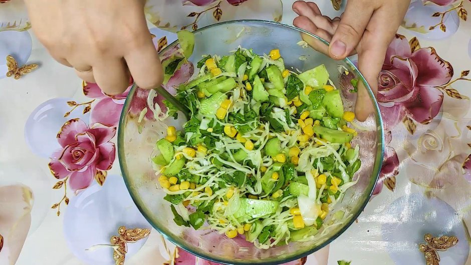 Салат без варки продуктов на скорую руку