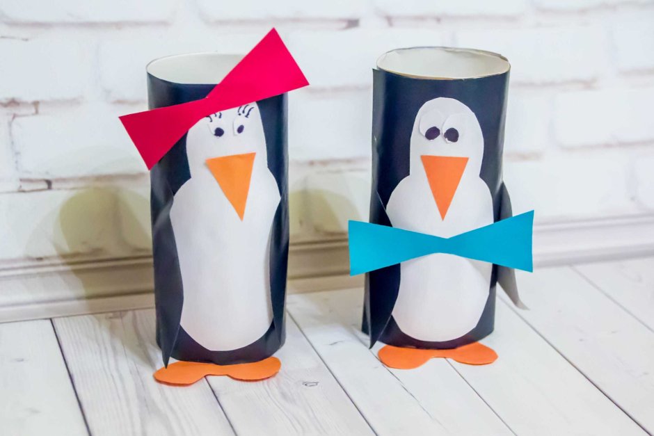 Пингвин из втулки от туалетной бумаги