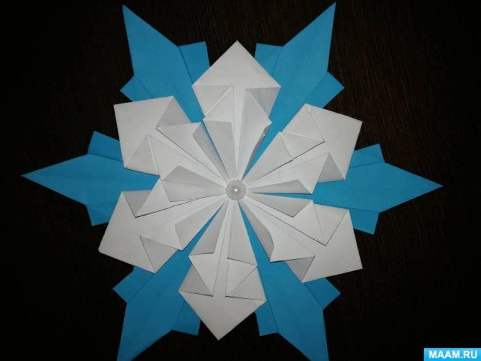 Снежинка оригами для детей