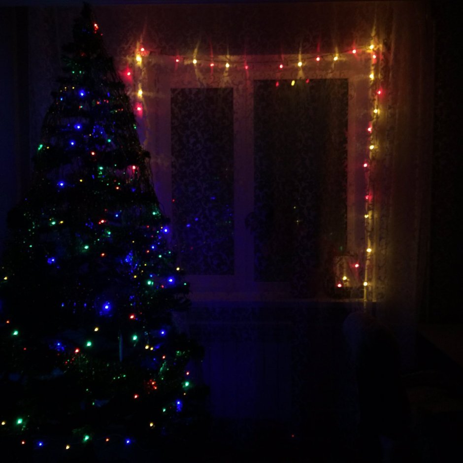 Новый год елка в темноте