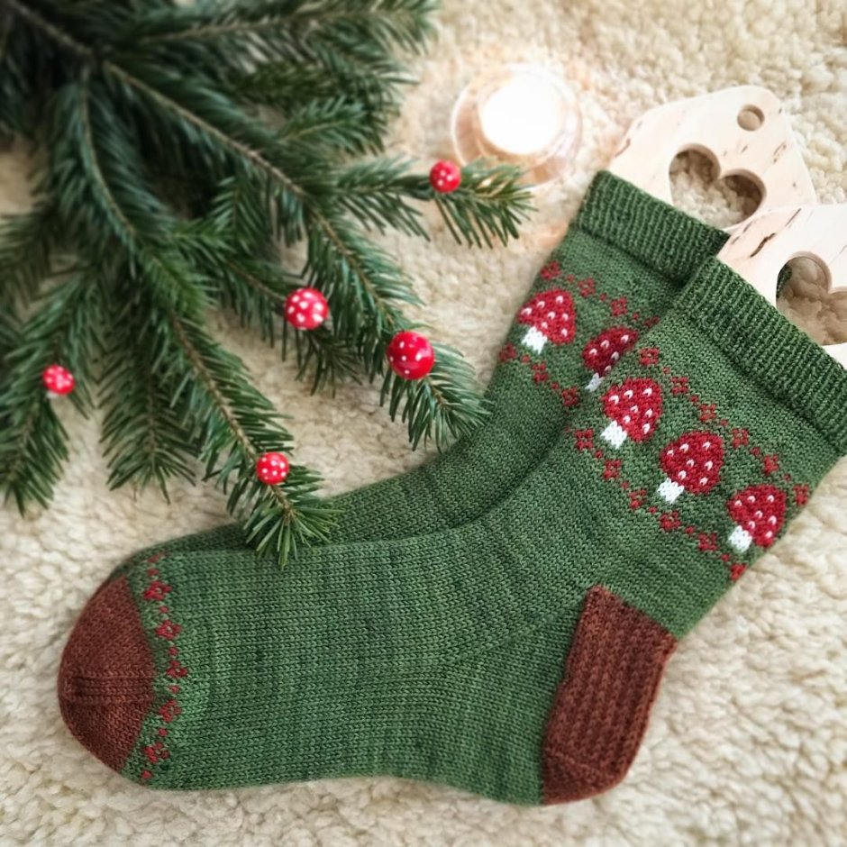 Детские новогодние носки вязаные