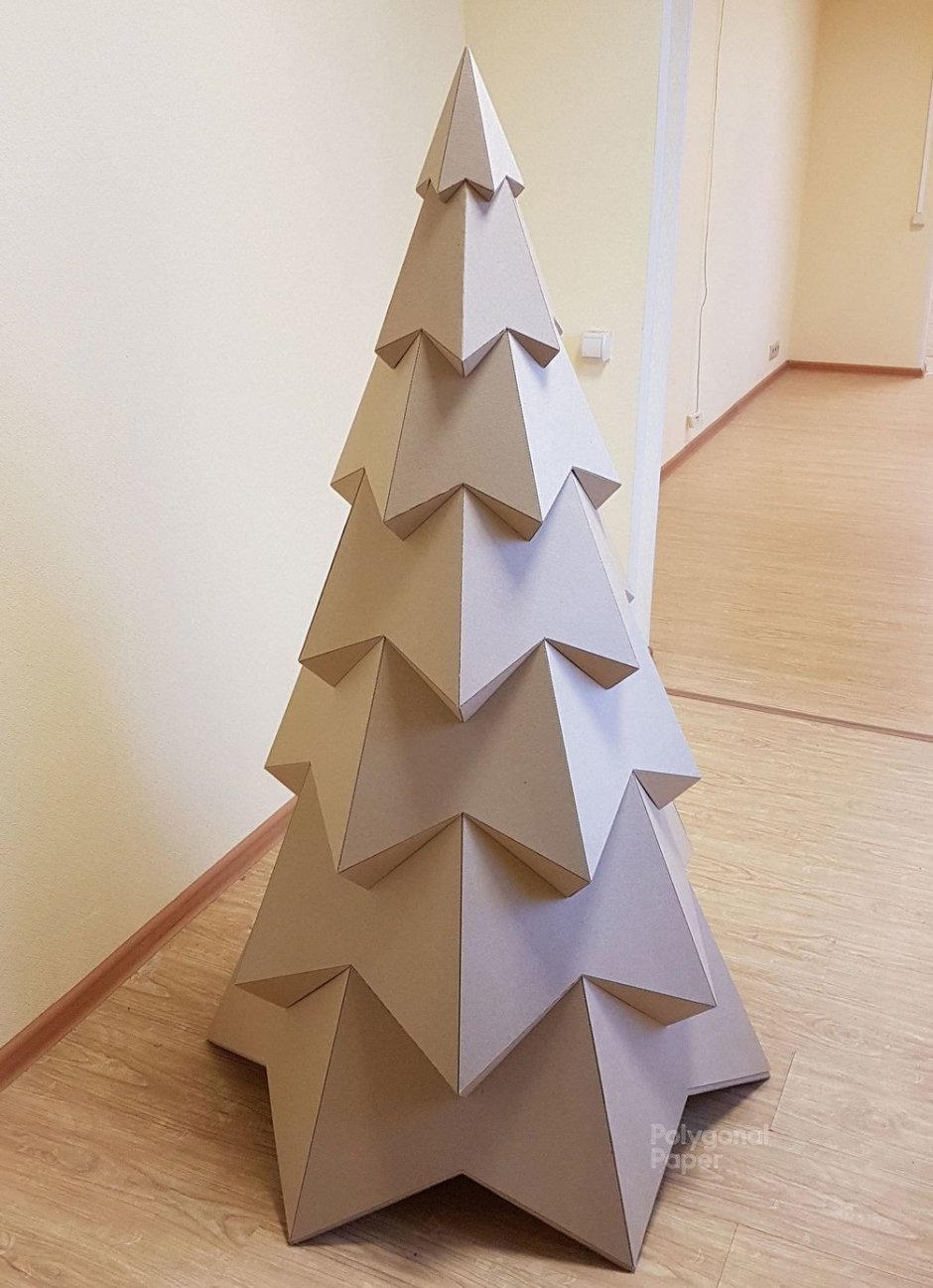 Дизайнерская елка из картона