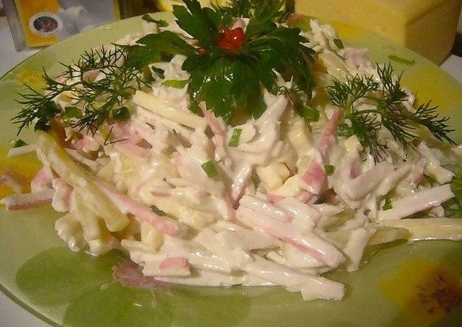 Салат из крабовых палочек соломкой