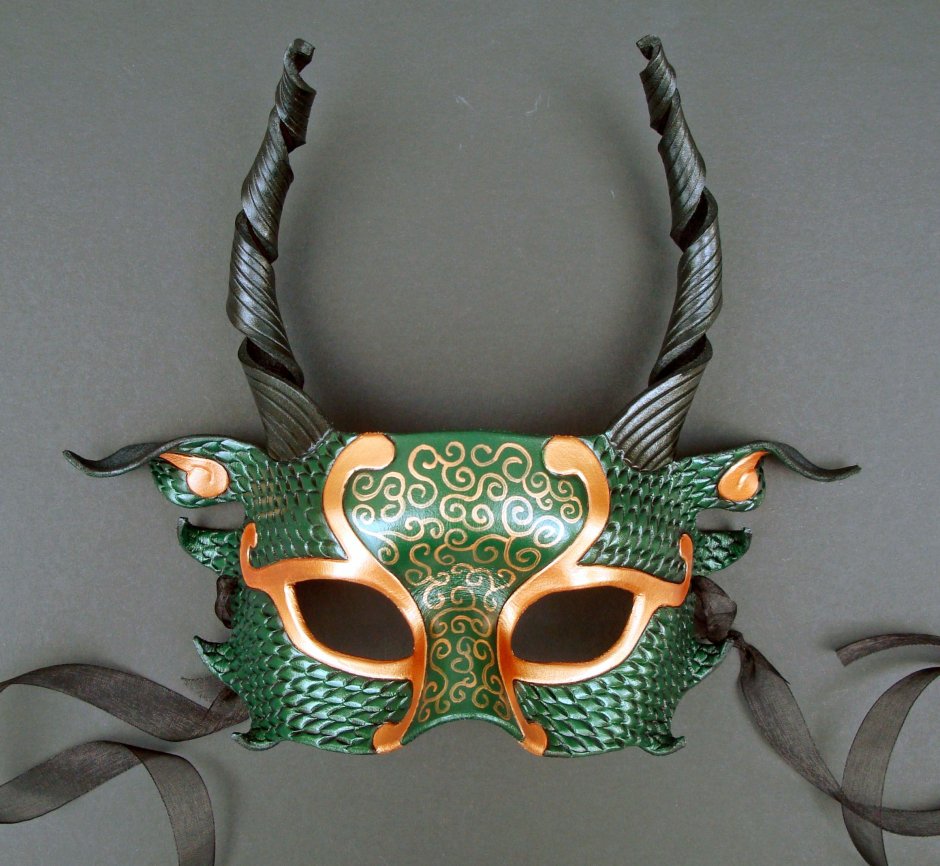 Пейперкрафт венецианская маска