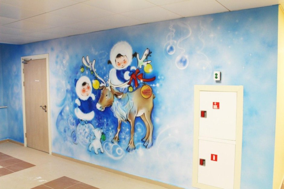 Новогоднее украшение стен в детских учреждениях