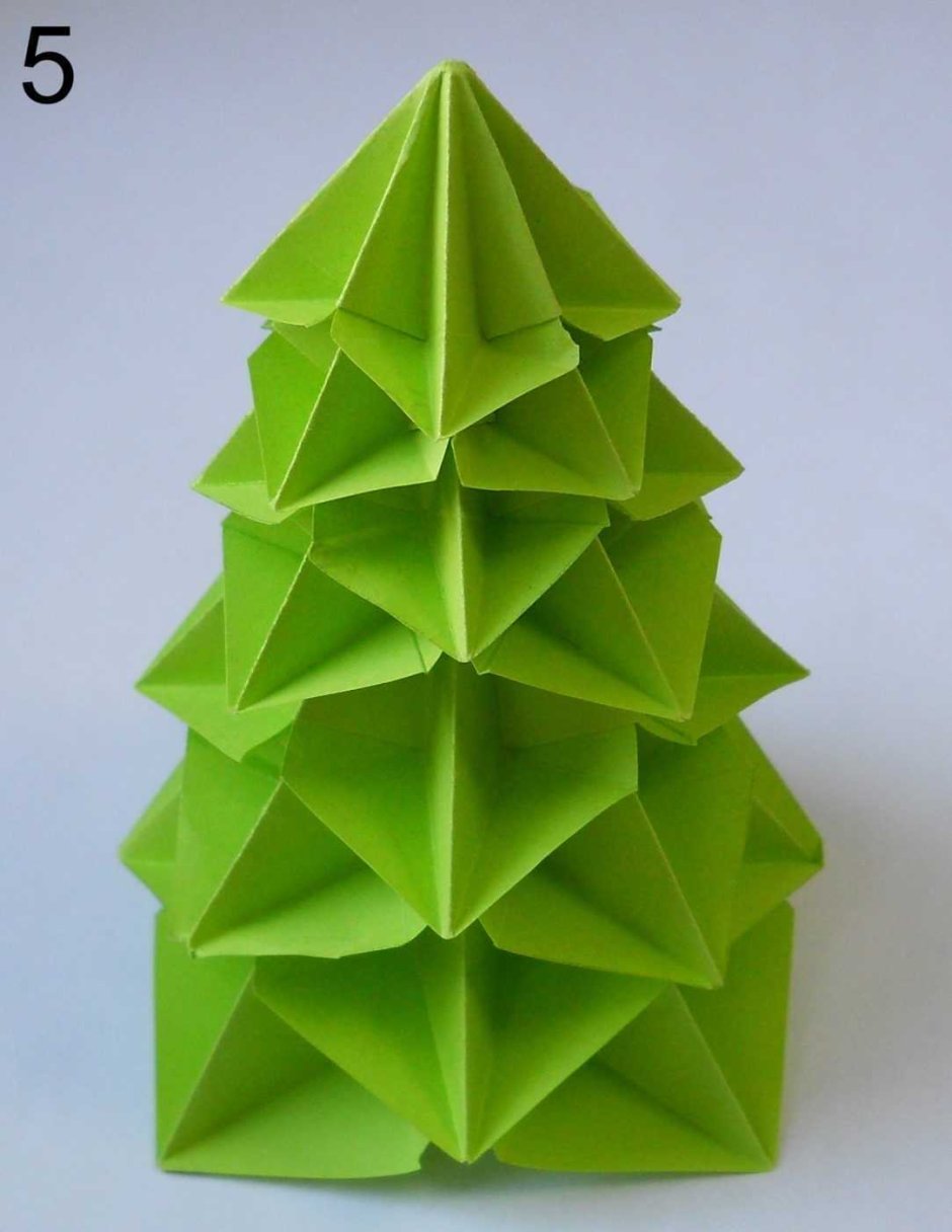 Объемная елочка оригами