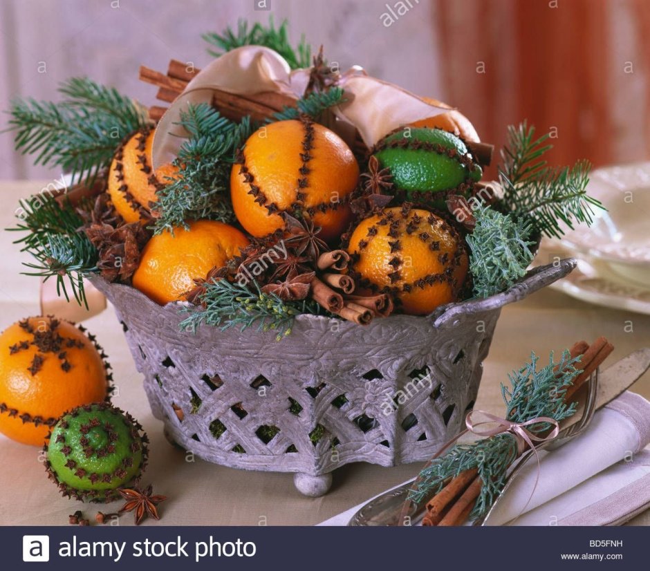 Новогодний декор с мандаринами