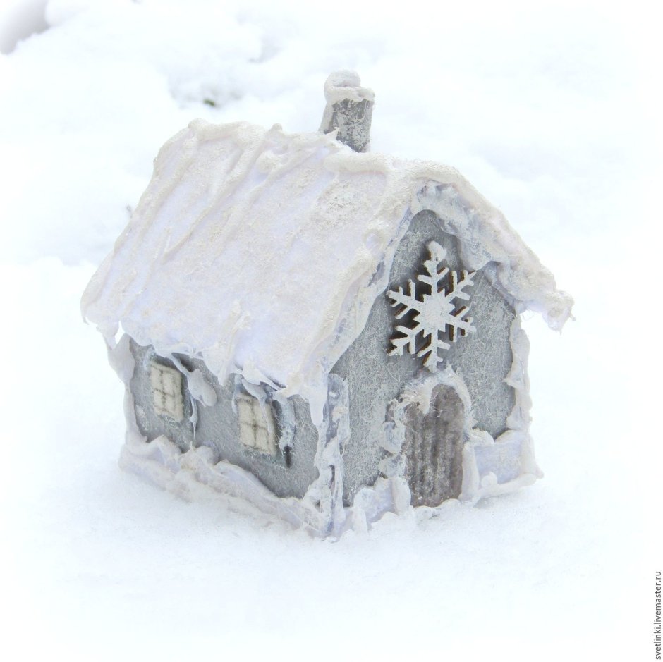 Зимний домик из глины
