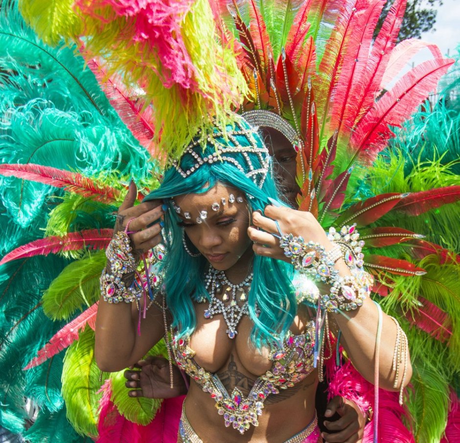 Рианна на карнавале в Барбадосе