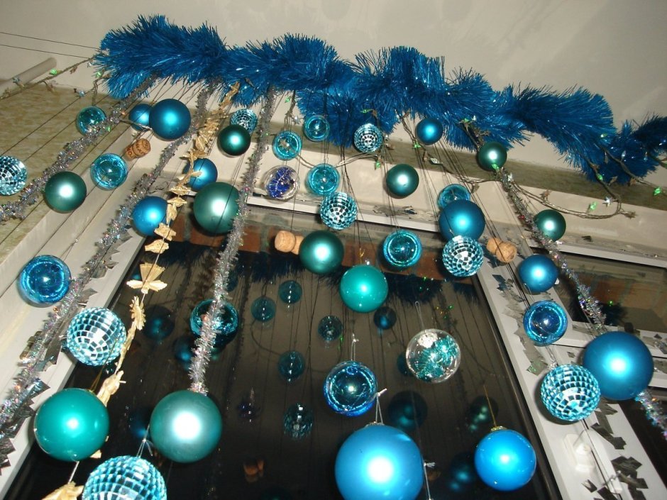 Новогодний декор в синих тонах