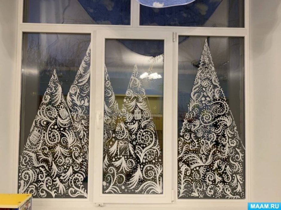 Новогодние узоры на окнах из бумаги трафареты елочная ветка