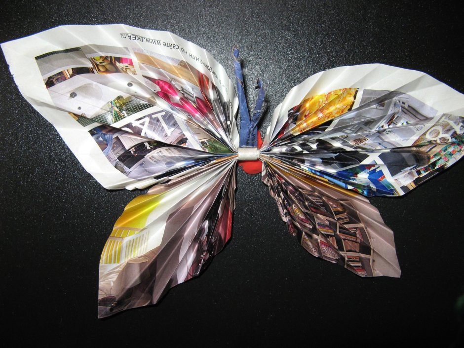 Поделка бабочки из конфетных фантиков