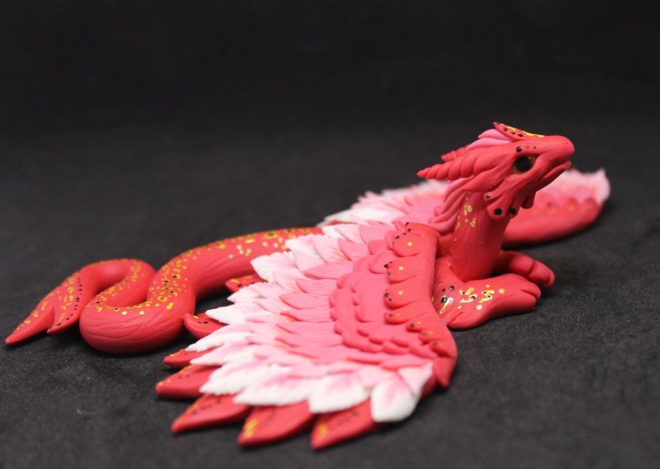 Китайский дракон из глины
