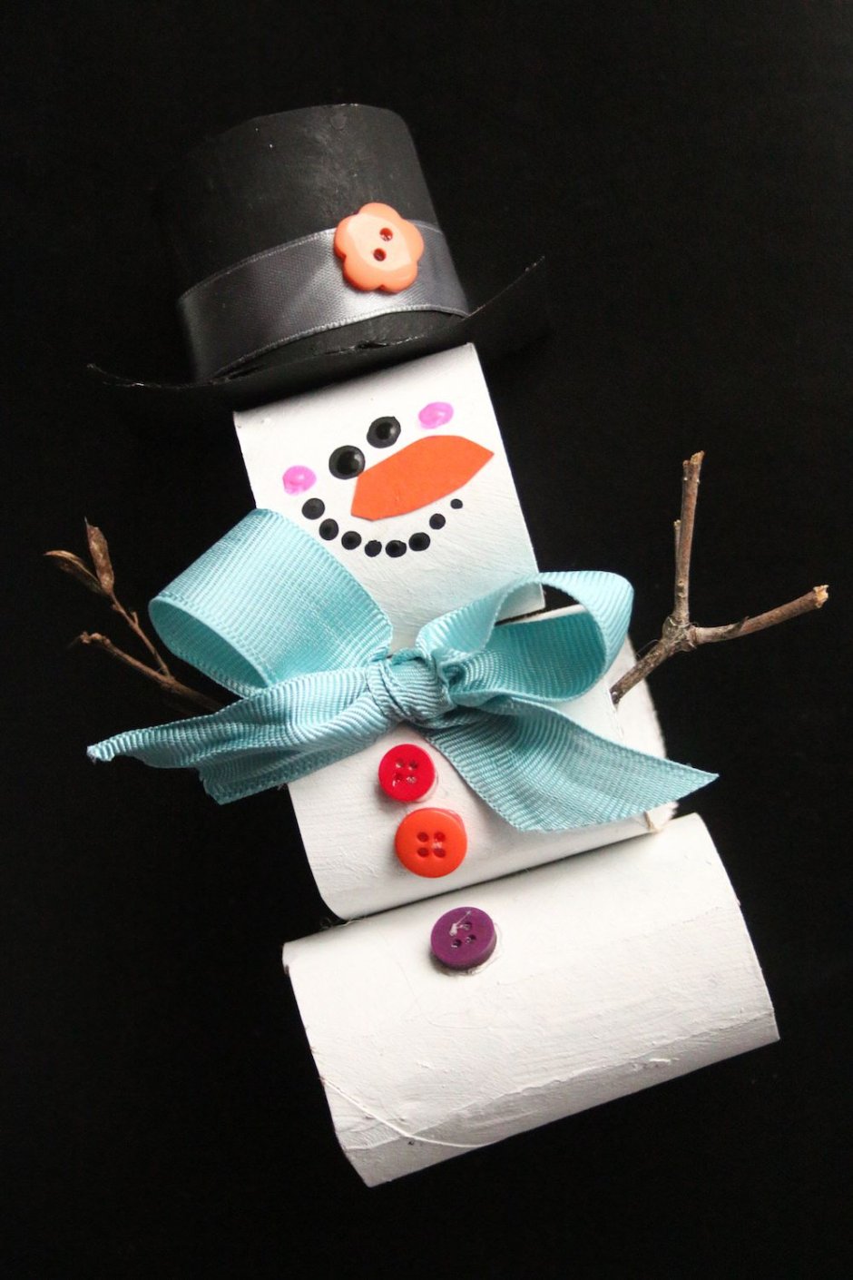 Make a Snowman with Toilet paper