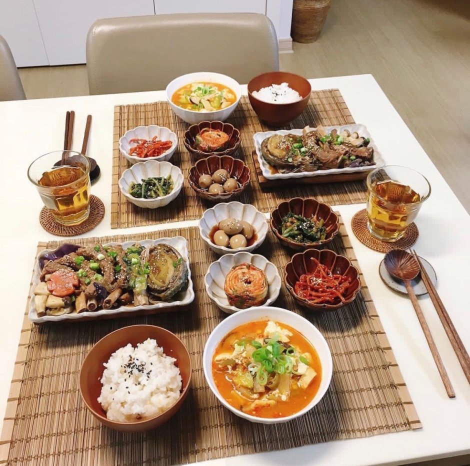 Корейский стол обед
