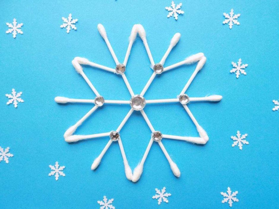 Снежинка из умных палочек