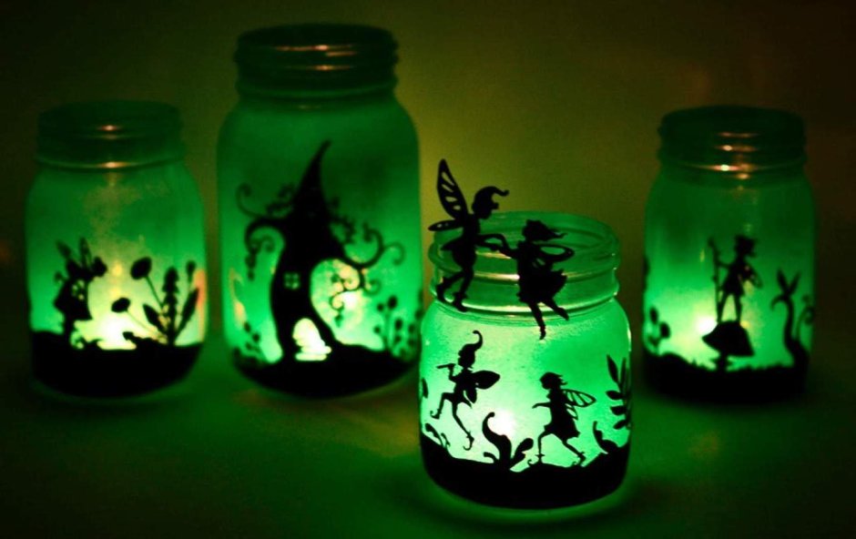 Game with Fairies in Jars