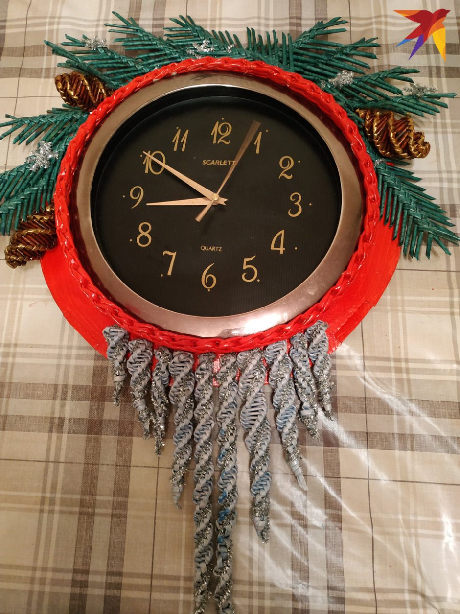 Новогодние часы для украшения