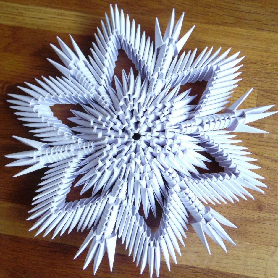 Снежинка из бумажных модулей