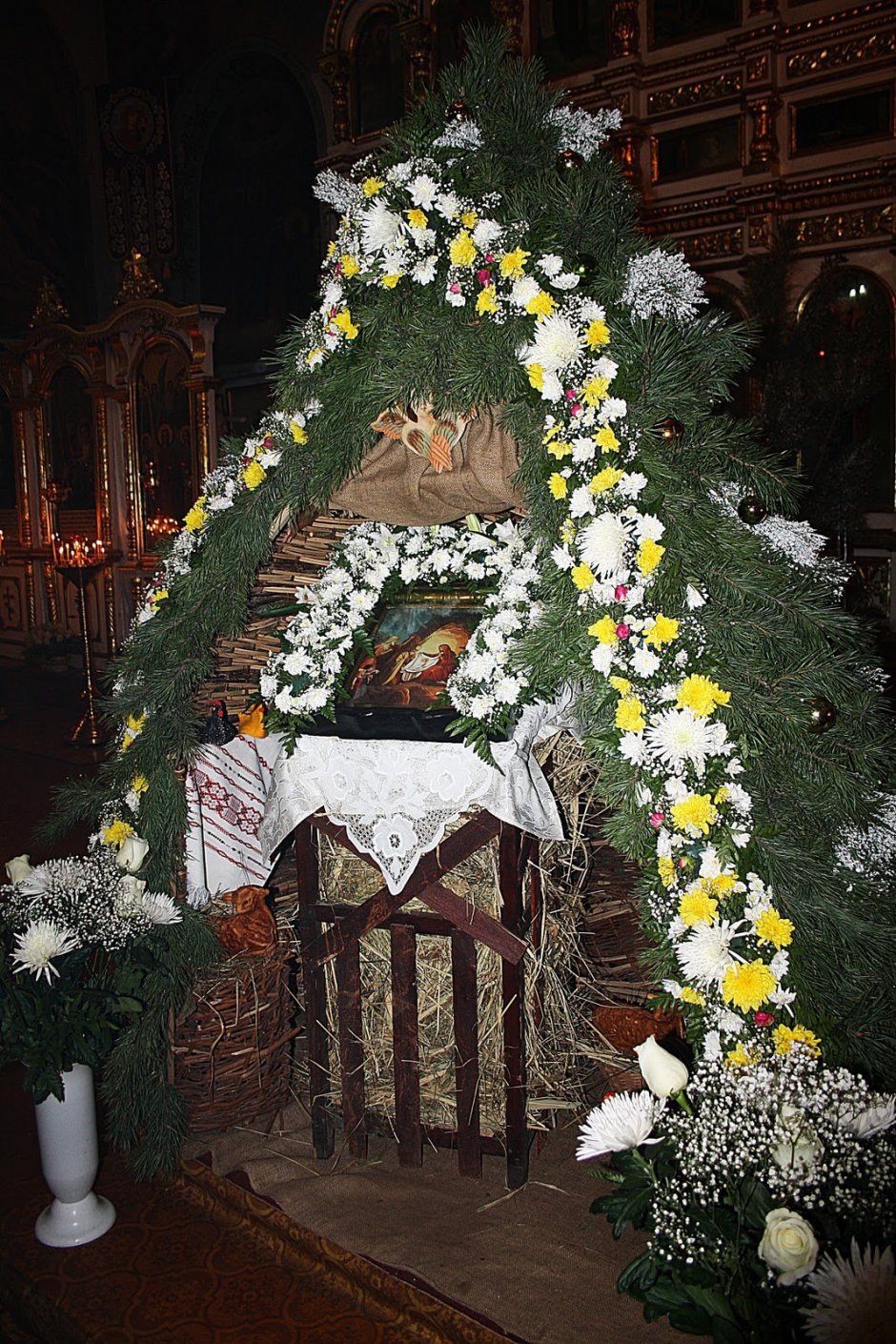 Украшение храма на Рождество Христово