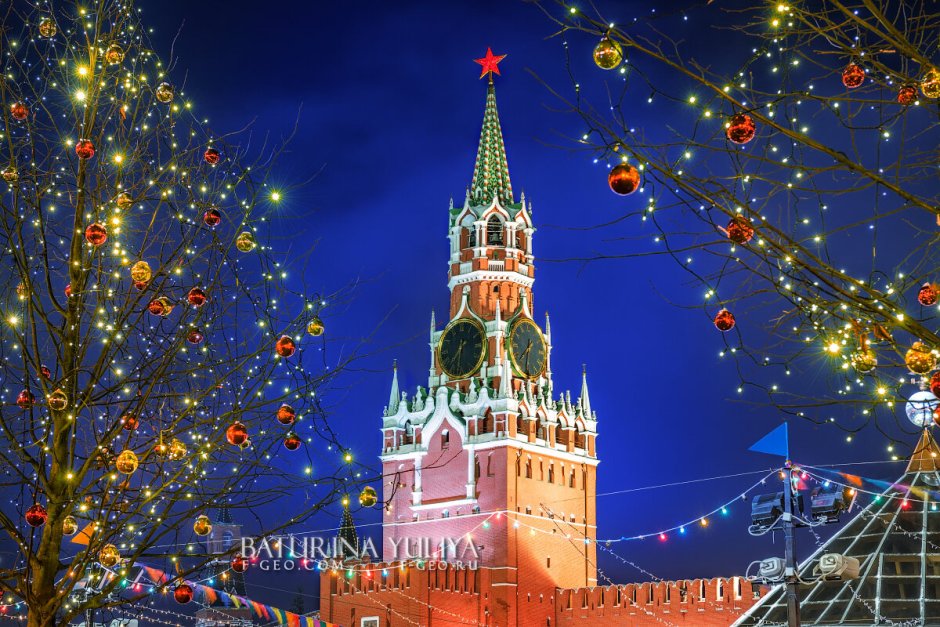 Спасская башня Кремля 2022