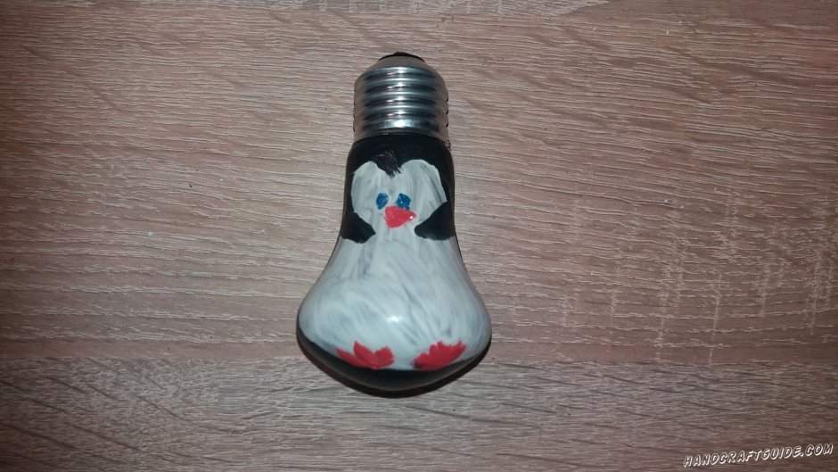 Пингвин из лампочки