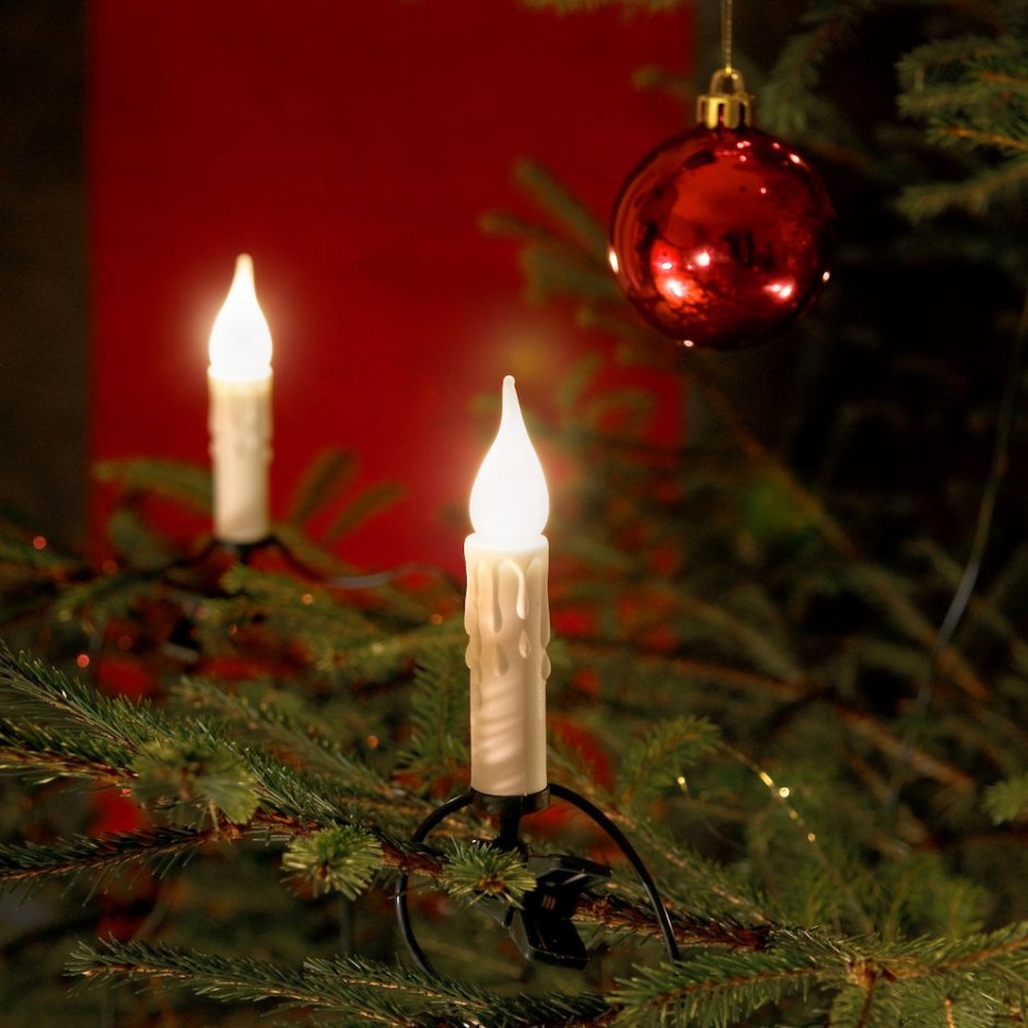 Рождественские свечи на елке