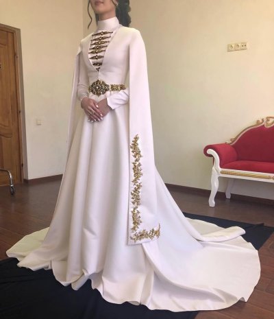 Ингушское национальное платье чокхи