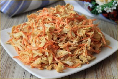 Салат из копчёной курицы с корейской морковкой