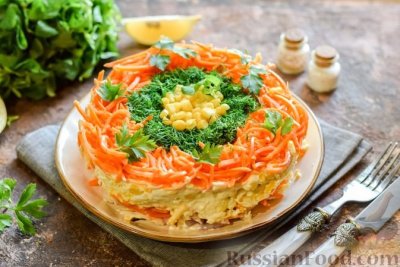 Слоёный салат с корейской морковкой курицей