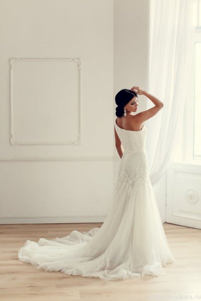 Свадебное платье Vesna Wedding