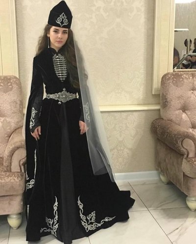 Ингушское национальное платье чокхи