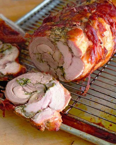 Праздничный мясной рулет