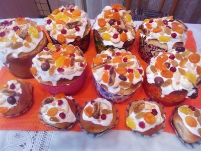 Оригинальное украшение куличей