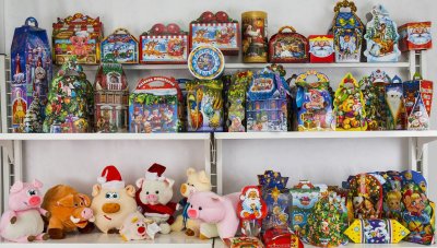 Новогодние подарки конфеты