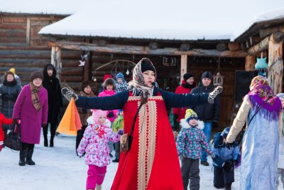 Празднование зимнего праздника