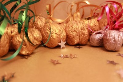 Орешки с предсказаниями своими руками