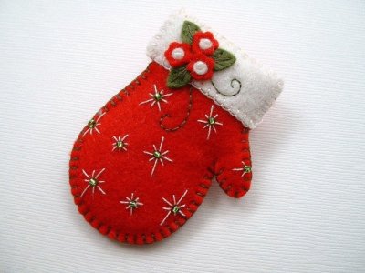 Новогодние игрушки из фетра