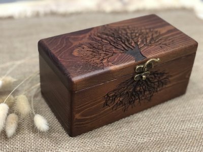 Деревянная коробочка