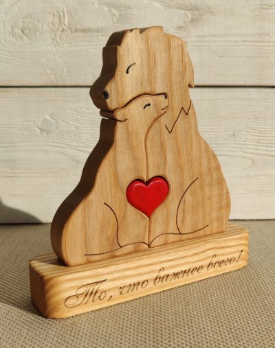 Сувенирные фигурки из дерева