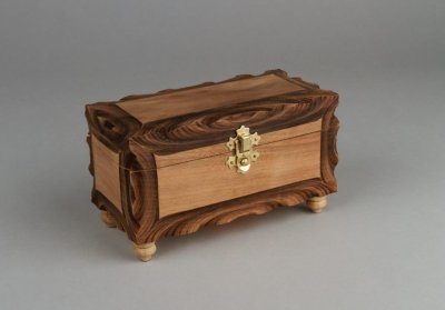 Шкатулка из древесины