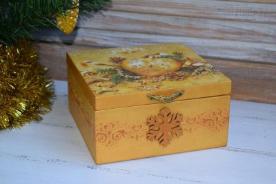 Шкатулка для новогоднего подарка