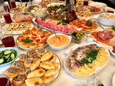 Красивый праздничный стол