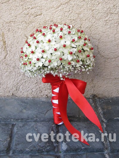 Свадебный букет красно белый